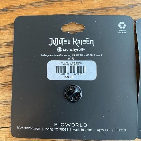 Jujutsu Kaisen Lapel Pin Set of 2 - Picture 7 of 7